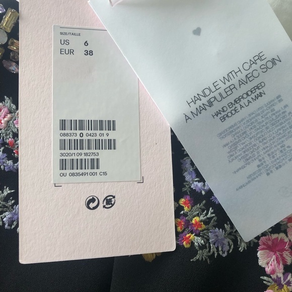 Sold!! Giambattista Valli x H&M Marquee Black Floral Embroidered Mini Dress - Picture 6 of 8